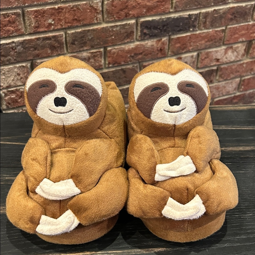 Old Navy/Gap "Chillin' Sloth" Slippers for Kids, warm, comfy size XL 3/4